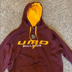 UMD bulldogs sweatshirt